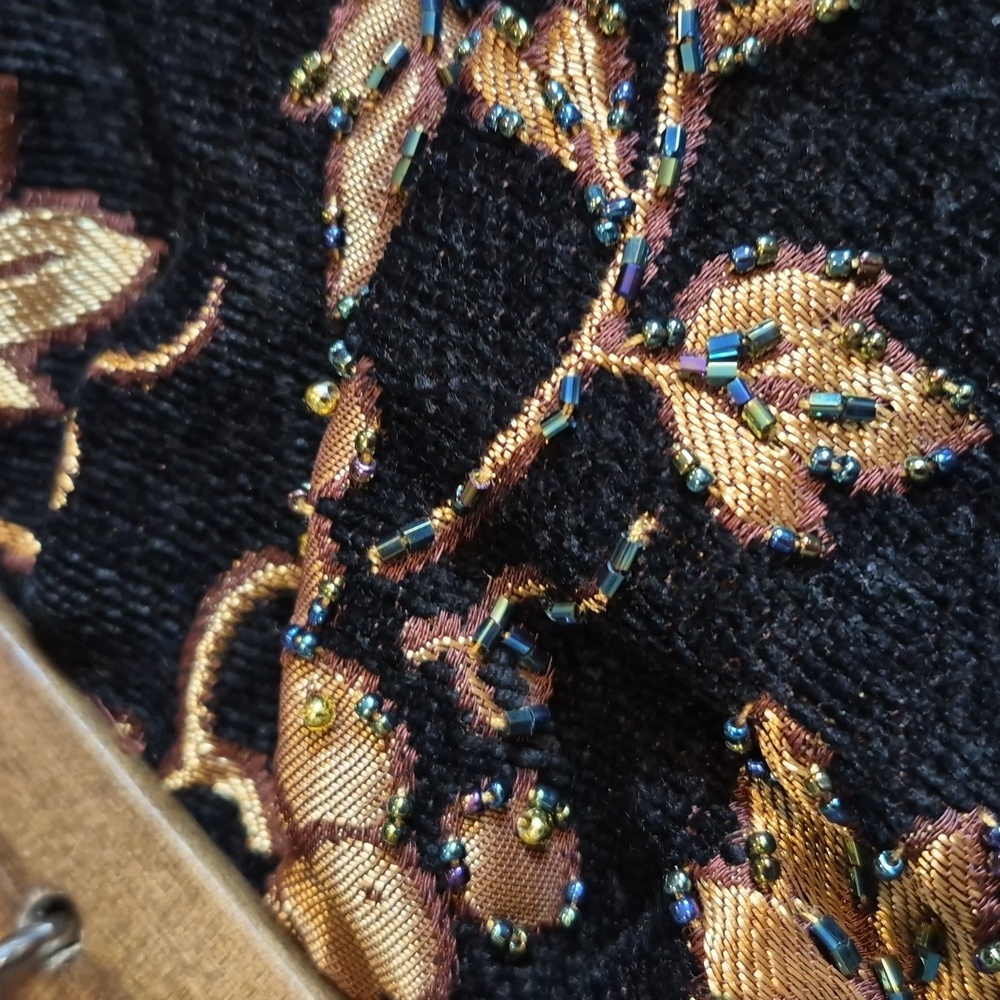 Vintage Black & Gold Grape Leaves Beaded Handbag w/ Wooden Handles - Picture 12 of 14